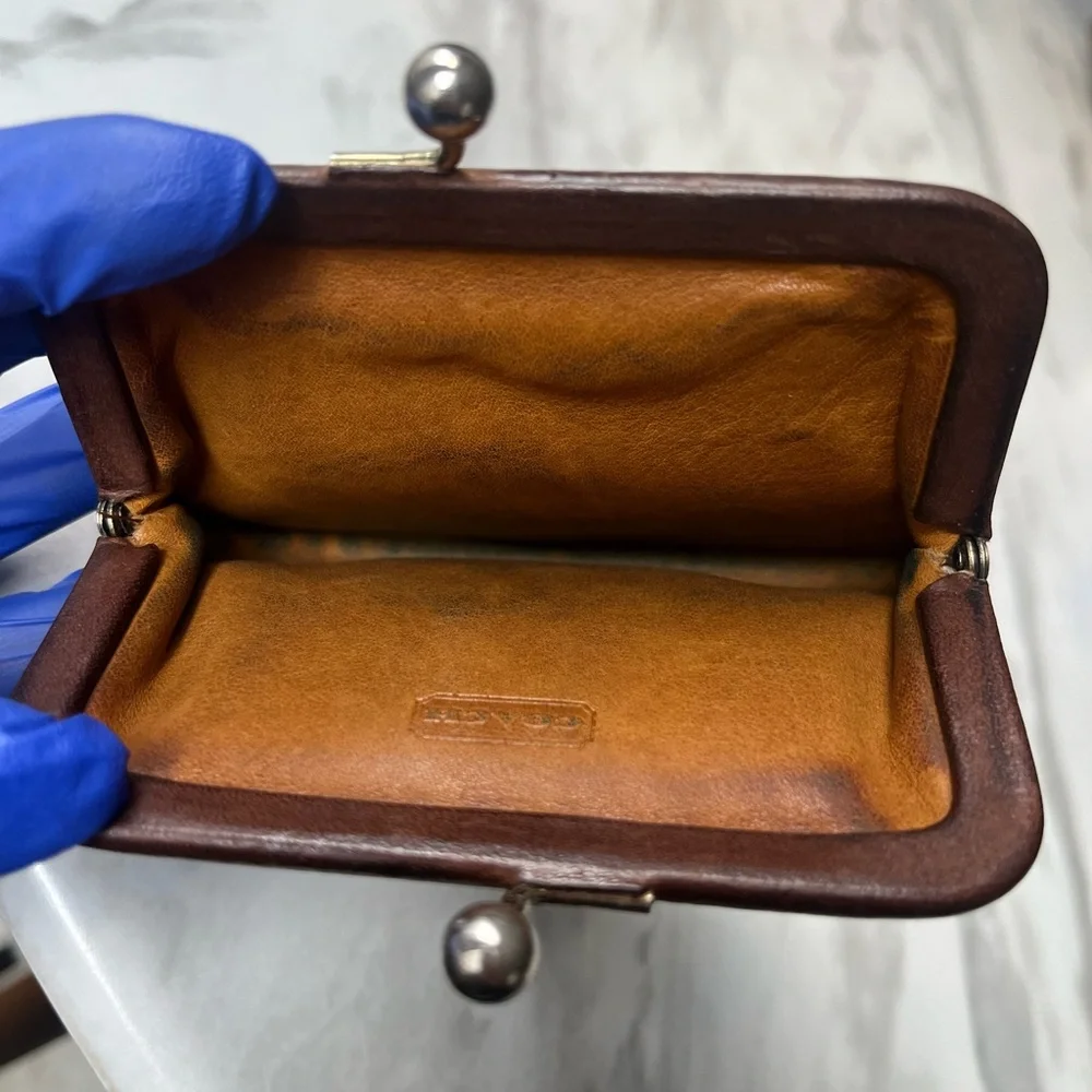 Vintage COACH Leather Kisslock Change Coin Purse